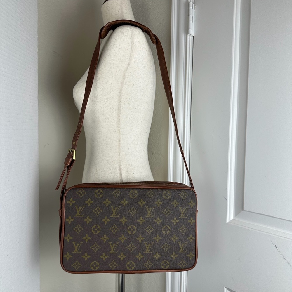 PYMT 1-LOUIS VUITTON MONOGRAM CANVAS SHOULDER BAG - Picture 11 of 12